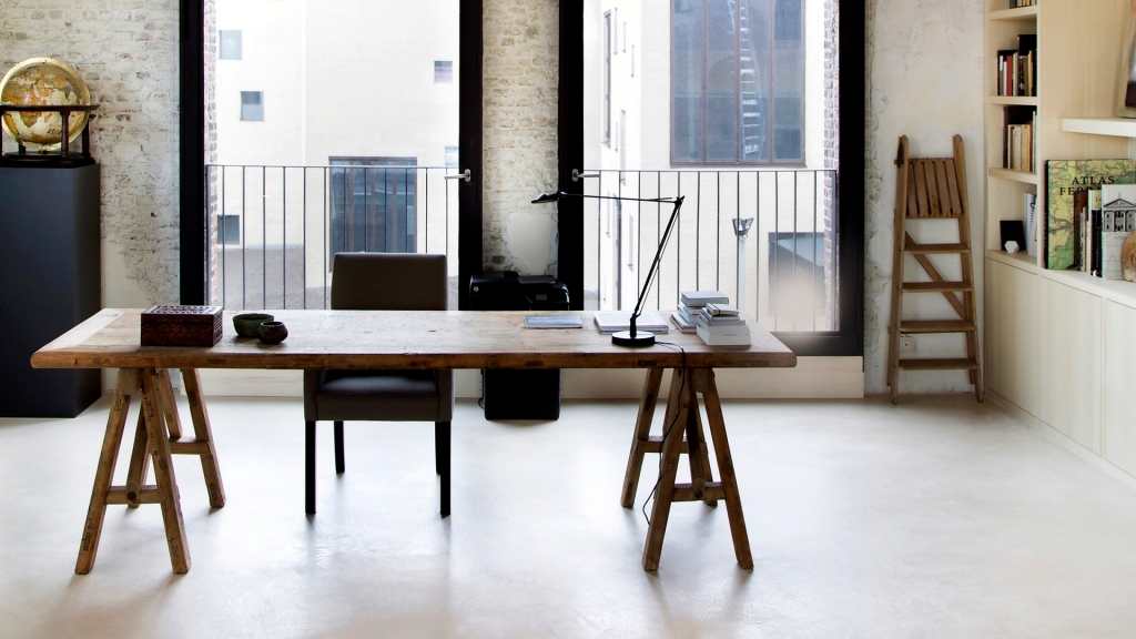 Armonia e colori pastello per un moderno loft in Belgio; by Axel Vervoordt