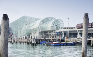 People Mover, un gabbiano di vetro e acciaio si alza in volo su Venezia